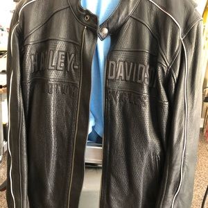 Harley Davidson men’s black leather jacket xl